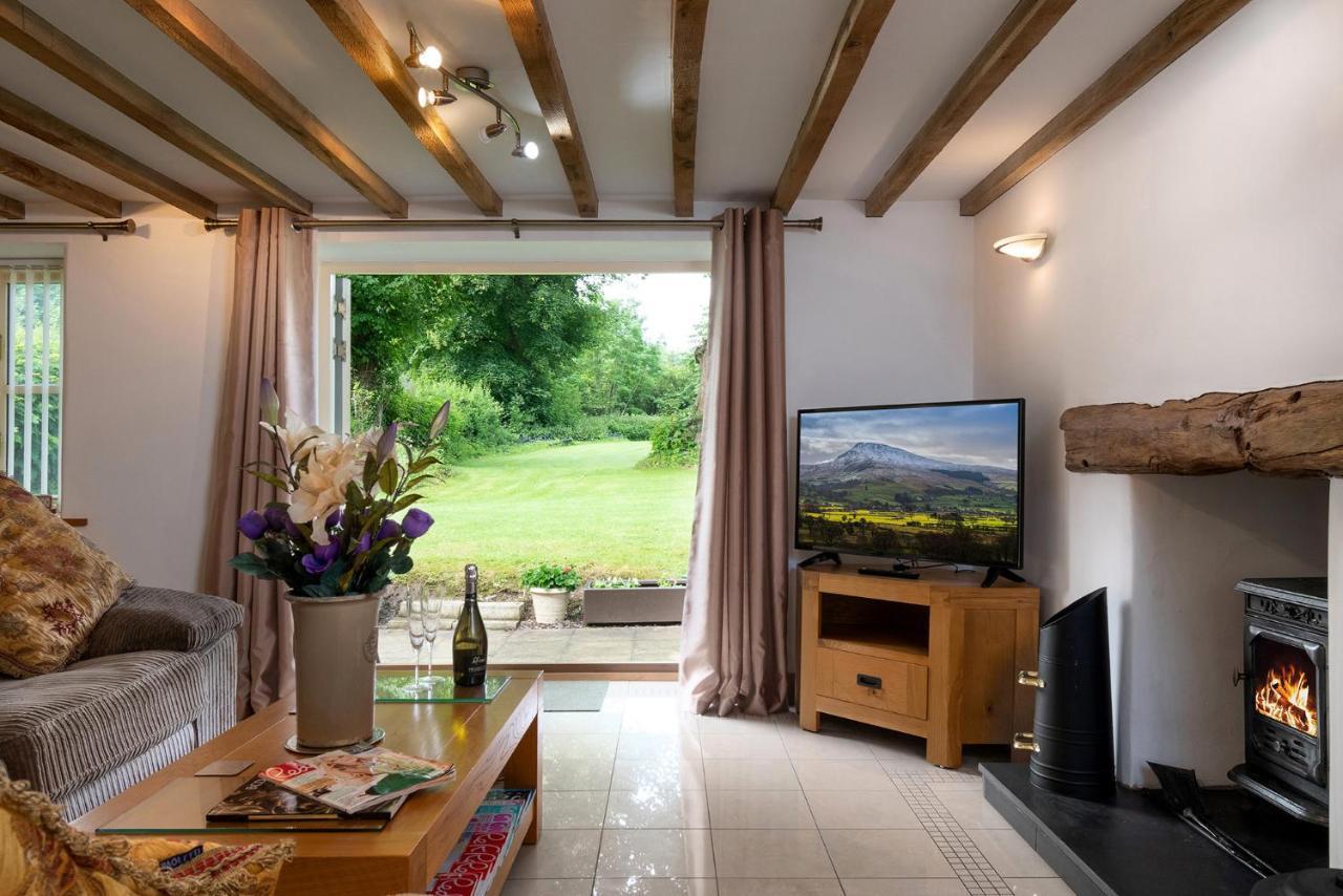 Finest Retreats - The Cottage - Luxury 1 Bed Cottage Rhydymwyn Exterior foto